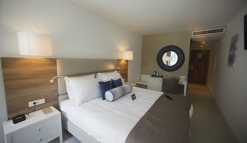 Economy Room