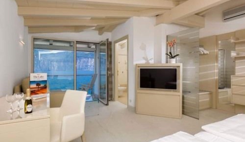 Suite junior, vistas al lago