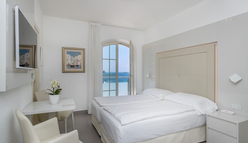 Habitación doble, balcón, vistas al lago