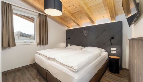4-bedroom penthouse with private sauna