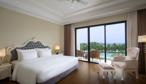 Habitación Deluxe, 1 cama de matrimonio grande, vistas a la piscina