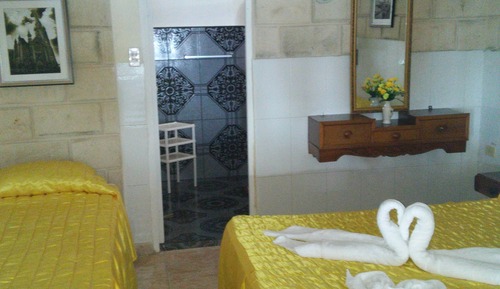 Habitación con 1 cama doble o 2 individuales