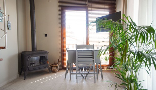 Apartamento, 2 habitaciones, vistas parciales al mar