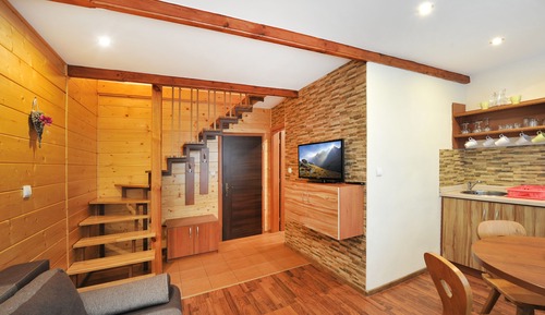 Casa de campo superior, 2 habitaciones, cocina básica, junto a la montaña