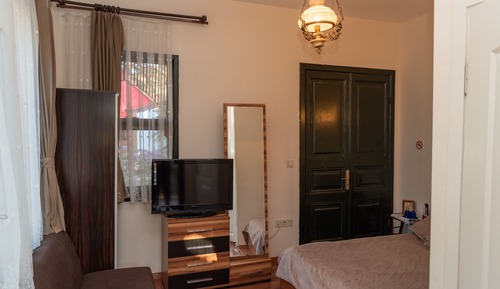Habitación triple (Shared Balcony)