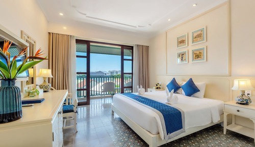 Deluxe, Balcony, Pool View