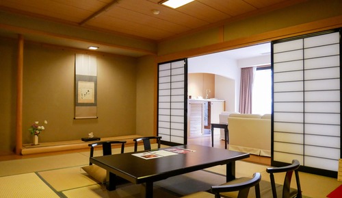 Habitación superior con 2 camas individuales, no fumadores (Japanese-style Otaka)