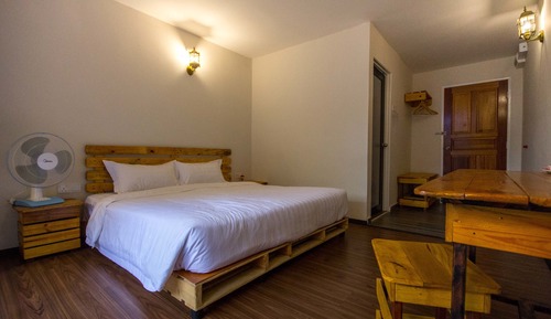 Habitación Deluxe, 1 cama de matrimonio grande, balcón