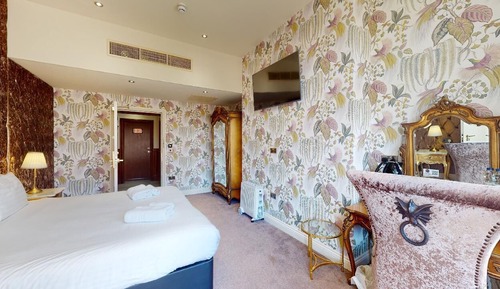 Standard King Room with Shower