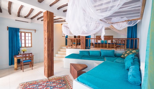 Family Pool Bungalow