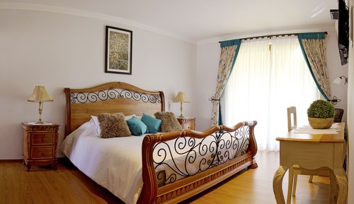 Suite superior, 1 cama de matrimonio grande, bañera de hidromasaje, planta baja