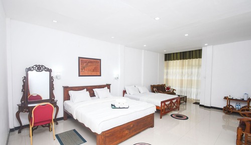 Habitación familiar doble, 1 cama doble, balcón, vistas a la montaña