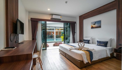 Habitación Deluxe, acceso a la piscina
