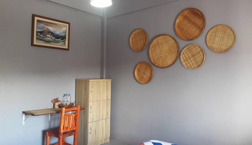 Standard Twin Room with Shared Bathroom