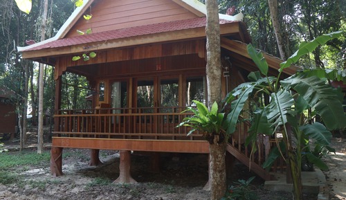 Bungalow, junto a la playa