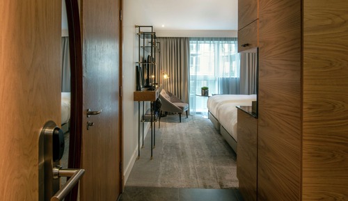 Twin Guest Room