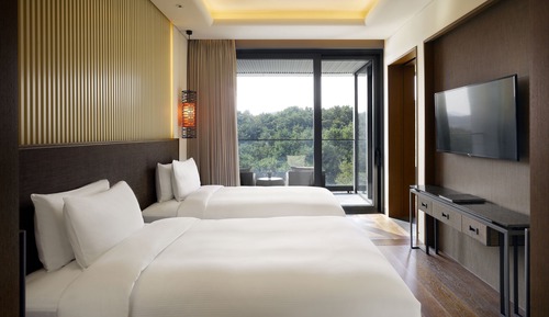 [Time Deal] Twin Premium Mountain / Long Stay(4nights above) + F&B Credit 50,000 KRW/night + Laundry
