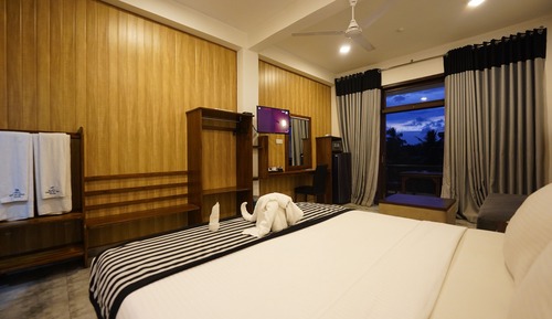 Deluxe Room with Ocean view and Balcony