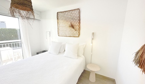 Habitación Confort con 1 cama doble o 2 individuales