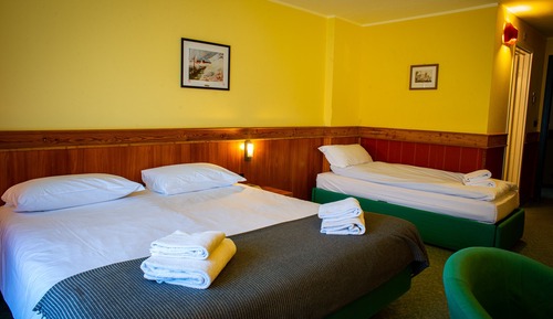Habitación triple Premium, balcón