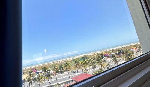 Apartamento de 1 Quarto com Vista do Mar.