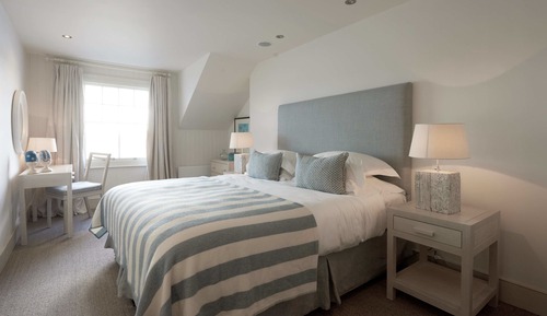 Habitación Deluxe doble, 1 cama de matrimonio grande, vistas al puerto, mirando al mar
