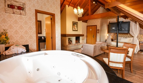 Grand Master Apartment