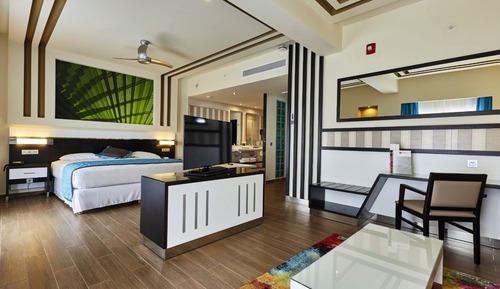 Suite (L)