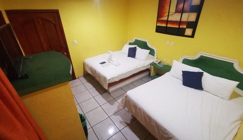 Habitación cuádruple, 2 camas dobles