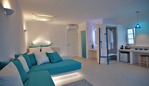 Suite (Ourania)