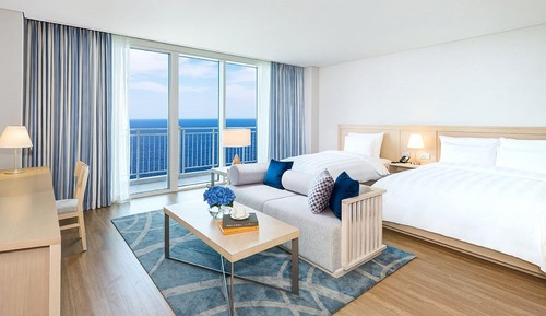 [Waterpark PKG ]Grand Deluxe Family Twin, Ocean View - access for 2