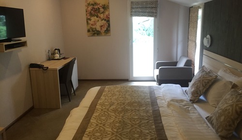 Habitación Deluxe con 1 cama doble o 2 individuales, balcón