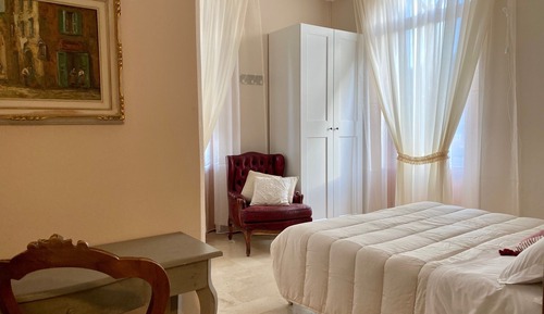 Habitación panorámica con 1 cama doble o 2 individuales, balcón, vistas al mar