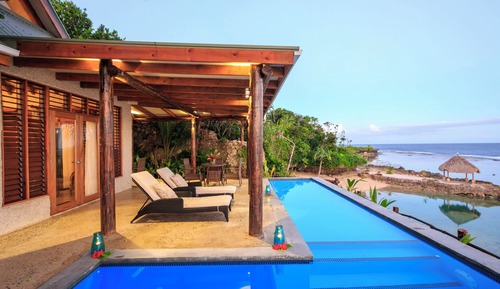 Habitación, piscina privada, frente al mar