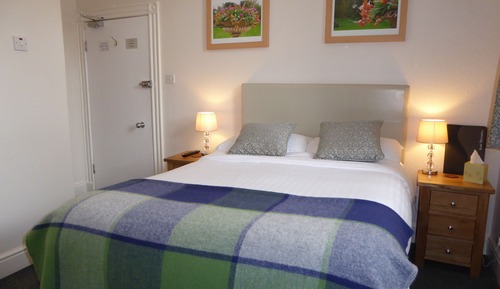 Habitación básica doble, 1 cama doble (Ardd)