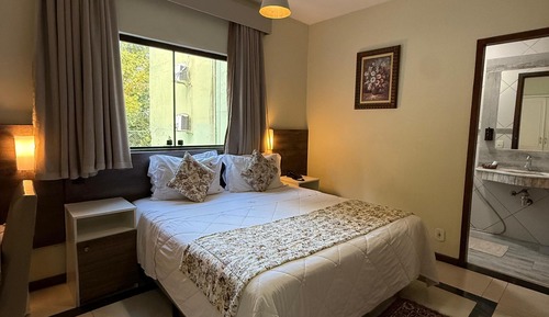 Habitación superior con 1 cama doble o 2 individuales