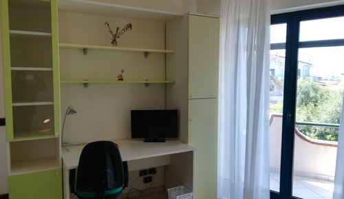 Habitación Deluxe doble, 1 cama de matrimonio, baño privado, vistas parciales al mar