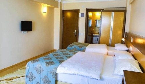 Habitación cuádruple estándar, no fumadores, vistas a la ciudad