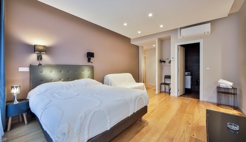 Apartamento tradicional, baño privado, vistas a la ciudad (302)