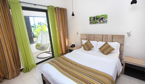 Apartamento, 2 habitaciones, balcón
