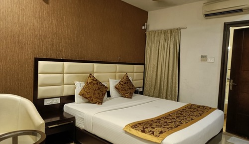 Habitación estándar con 1 cama doble o 2 individuales