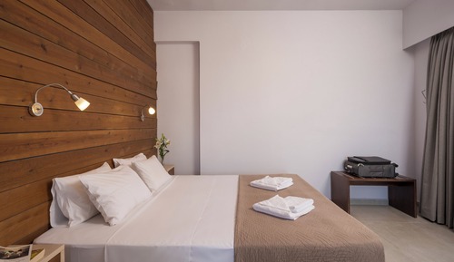 Estudio superior, 1 cama de matrimonio grande, vistas al mar