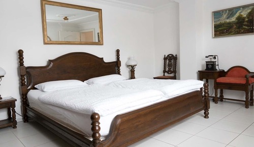 Casa City, baño privado, vistas al jardín (1)