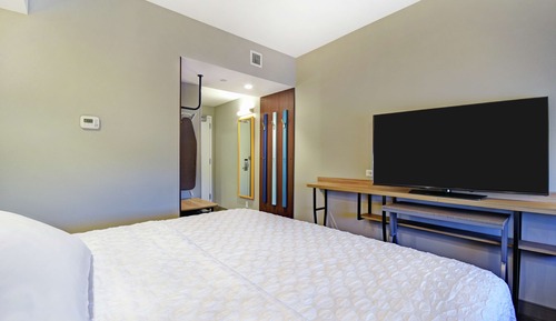 Habitación, 1 cama de matrimonio grande, accesible para personas con discapacidad (Hearing)