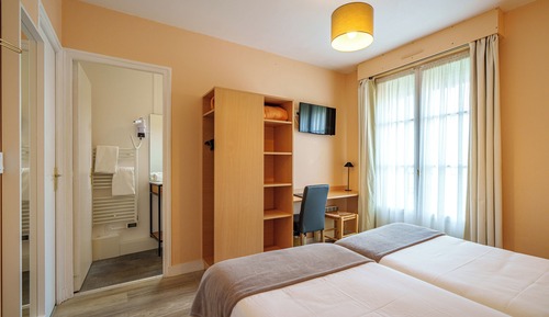 Habitación con 2 camas individuales