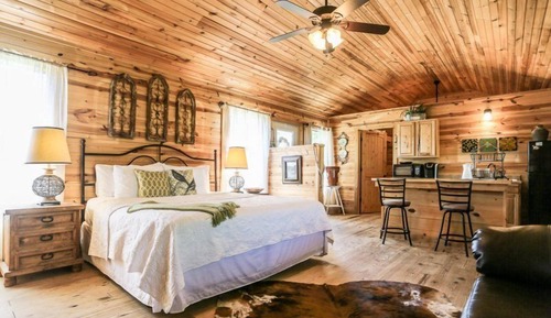Cabaña exclusiva, 1 cama de matrimonio grande, bañera de hidromasaje, vistas a la colina