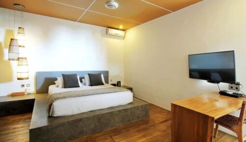 Suite Confort, 1 cama de matrimonio grande, baño privado, vistas a la ciudad