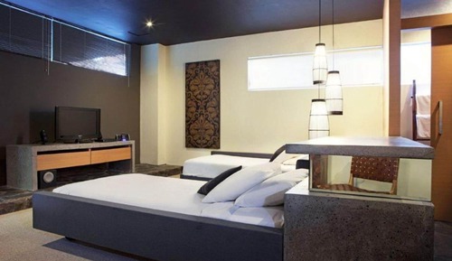 Habitación estándar con 1 cama doble o 2 individuales, cocina básica, vistas al jardín