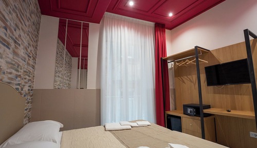Habitación estándar doble, en edificio anexo (Vico Freddo a Donnalbina)