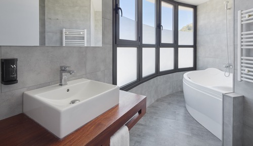 Suite Duplex, terraza, vistas parciales al mar (90 mins gratis de acceso al spa por día)